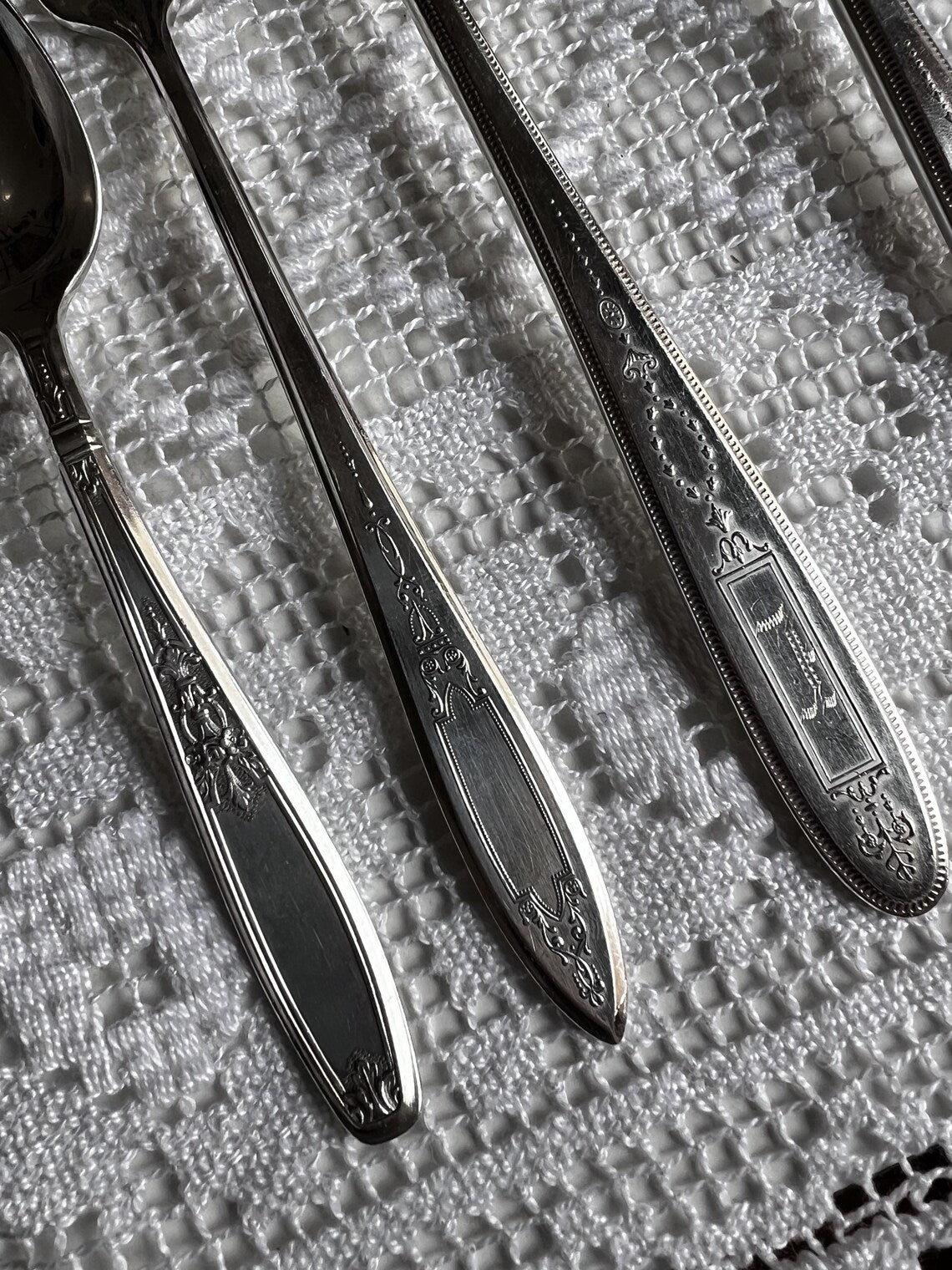 Curated Antique Silverplate Flatware Set – Grosvenor, Oneida, 1847 Rogers Bros – Art Deco & Edwardian Eclectic Tableware (7 pcs)